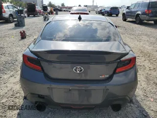 2023 Toyota 86 Premium z VIN JF1ZNBF13P8761742, wystawiony jako Copart lot #53172565 z przebiegiem 11 674 mil mil oraz Szkoda całkowita • Salvage title. Historia ofert i sprzedaży dostępna na DreamBid. Obrazek 6.
