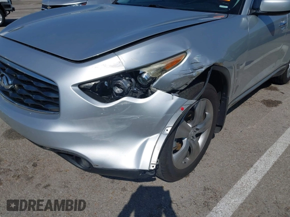 2009 Infiniti FX with VIN JNRAS18W39M151949, listed as a IAAI auction lot 41949315 with 179,276 mi miles. Bid and sale history available at carsss.com. Image 6.