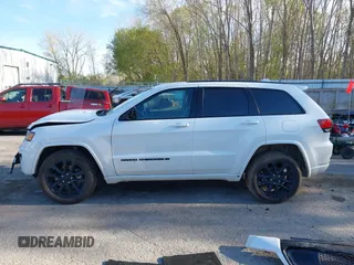 2022 Jeep Grand Cherokee Laredo E с VIN 1C4RJFAG4NC120103, выставлен на аукционе IAAI как лот 42152123 с пробегом 58 032 миль миль и . История ставок и продаж доступна на DreamBid. Изображение 15.