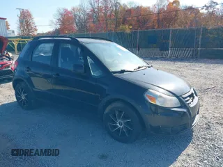 2013 Suzuki SX4 Crossover with VIN JS2YB5A32D6100600, listed as a IAAI auction lot 40667095 with 192,636 mi miles. Bid and sale history available at carsss.com. Image 1.