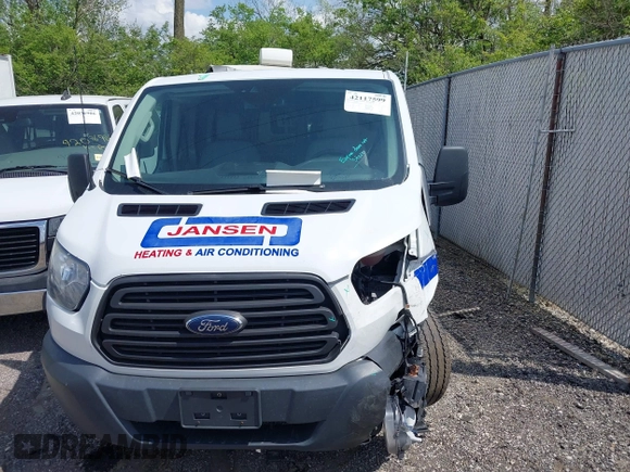 2017 Ford Transit z VIN 1FTYR1ZM1HKB13413, wystawiony jako IAAI lot #42117599 z przebiegiem 114 620 mil mil oraz . Historia ofert i sprzedaży dostępna na DreamBid. Obrazek 12.