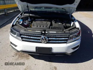2020 Volkswagen Tiguan S with VIN 3VV1B7AXXLM084866, listed as a Copart auction lot 33149061 with 2,439 mi miles and Salvage title. Bid and sale history available at DreamBid. Image 7.