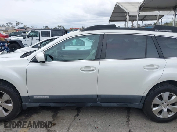 2011 Subaru Outback 3.6R Limited with VIN 4S4BRDJC7B2414801, listed as a IAAI auction lot 41722442 with 224,420 mi miles. Bid and sale history available at carsss.com. Image 14.