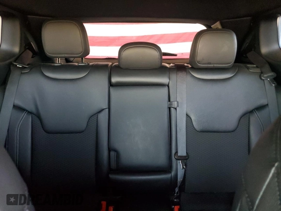 2024 Jeep Compass Latitude z VIN 3C4NJDBN2RT123706, wystawiony jako Copart lot #62509695 z przebiegiem 11 534 mil mil oraz Czysty tytuł • Clean title. Historia ofert i sprzedaży dostępna na DreamBid. Obrazek 10.