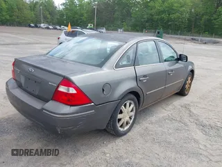 2005 Ford Five Hundred Limited z VIN 1FAFP281X5G114137, wystawiony jako IAAI lot #42124350 z przebiegiem Nie podano mil oraz . Historia ofert i sprzedaży dostępna na DreamBid. Obrazek 4.
