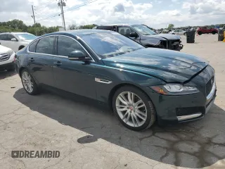 2016 Jaguar XF 35t Prestige with VIN SAJBE4BV3GCY13708, listed as a Copart auction lot 68120914 with 77,223 mi miles and Salvage Title. Bid and sale history available at carsss.com. Image 4.