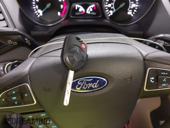 2017 Ford Escape SE with VIN 1FMCU0GD2HUB52680, listed as a IAAI auction lot 42040658 with 81,158 mi miles and . Bid and sale history available at DreamBid. Image 11.