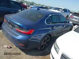 2021 BMW 3 Series 330i z VIN 3MW5R1J00M8C08985, wystawiony jako IAAI lot #41977683 z przebiegiem 34 640 mil mil oraz . Historia ofert i sprzedaży dostępna na DreamBid. Obrazek 4.