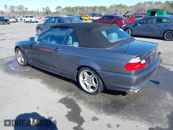 2003 BMW 3 Series 330Ci with VIN WBABS53433JU97622, listed as a IAAI auction lot 41270839 with 200,377 mi miles. Bid and sale history available at carsss.com. Image 3.