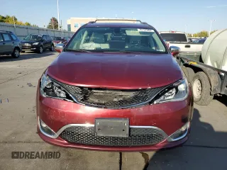 2018 Chrysler Pacifica Limited z VIN 2C4RC1GG1JR252550, wystawiony jako Copart lot #76137964 z przebiegiem 184 072 mil mil oraz Szkoda całkowita • Salvage title. Historia ofert i sprzedaży dostępna na DreamBid. Obrazek 5.