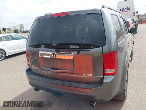 2011 Honda Pilot EX-L with VIN 5FNYF4H65BB066162, listed as a IAAI auction lot 41841588 with 387,036 mi miles and . Bid and sale history available at carsss.com. Image 16.