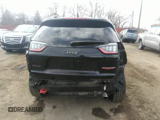 2019 Jeep Cherokee Trailhawk with VIN 1C4PJMBX1KD331128, listed as a IAAI auction lot 41983976 with 110,190 mi miles and . Bid and sale history available at DreamBid. Image 6.