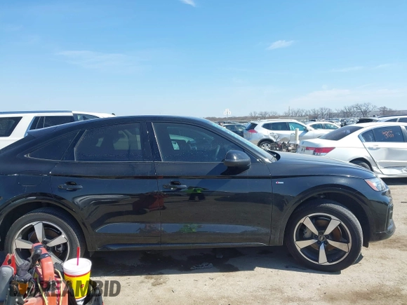 2023 Audi Q5 Sportback S line Premium Plus with VIN WA15AAFY8P2189642, listed as a IAAI auction lot 41662708 with 18,926 mi miles and . Bid and sale history available at DreamBid. Image 14.
