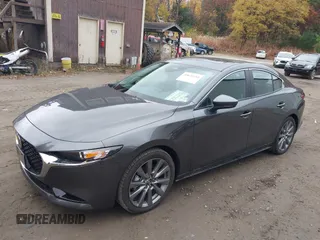 2024 Mazda 3 S Preferred z VIN 3MZBPACM7RM431371, wystawiony jako IAAI lot #40676189 z przebiegiem 276 mil mil oraz . Historia ofert i sprzedaży dostępna na DreamBid. Obrazek 17.