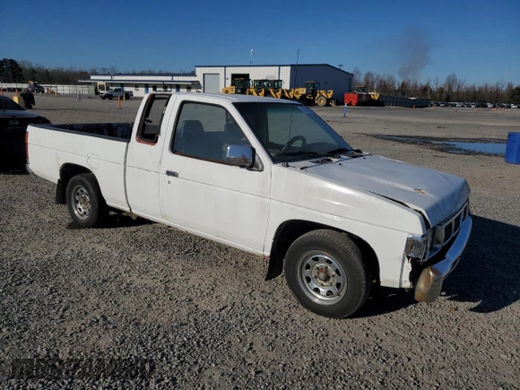 1993 Nissan Frontier z VIN 1N6SD16S7PC353014, wystawiony jako Copart lot #88586865 z przebiegiem 288 557 mil mil oraz Nie do naprawy • Non repairable. Historia ofert i sprzedaży dostępna na DreamBid. Obrazek 4.