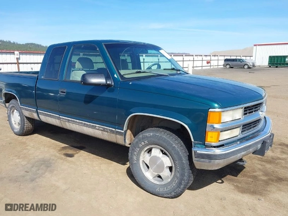 1998 Chevrolet C/K 1500 with VIN 1GCEK19R4WE157193, listed as a IAAI auction lot 42025385 with 179,675 mi miles. Bid and sale history available at carsss.com. Image 1.