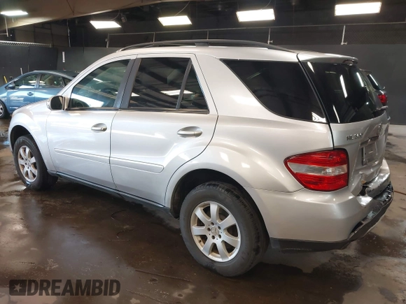 2007 Mercedes-Benz M 350 with VIN 4JGBB86E07A174557, listed as a IAAI auction lot 41986551 with 138,697 mi miles and . Bid and sale history available at DreamBid. Image 3.