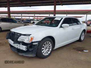 2014 Chrysler 300 z VIN 2C3CCAAG3EH380027, wystawiony jako IAAI lot #42191831 z przebiegiem 137 751 mil mil oraz . Historia ofert i sprzedaży dostępna na DreamBid. Obrazek 2.