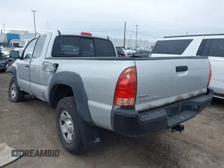 2006 Toyota Tacoma with VIN 5TEUX42N66Z233581, listed as a IAAI auction lot 41897141 with 153,117 mi miles and . Bid and sale history available at DreamBid. Image 3.