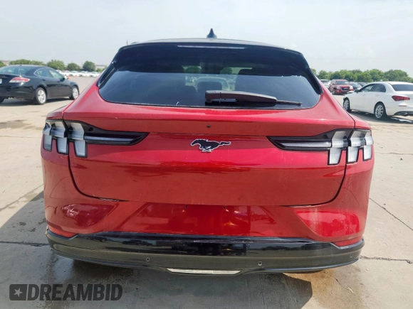 2021 Ford Mustang Mach-E Premium z VIN 3FMTK3SU5MMA03399, wystawiony jako Copart lot #62532305 z przebiegiem 50 427 mil mil oraz Szkoda całkowita • Salvage title. Historia ofert i sprzedaży dostępna na DreamBid. Obrazek 6.