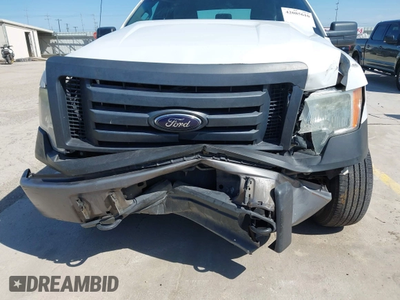 2012 Ford F-150 XL z VIN 1FTFX1EF4CKE08390, wystawiony jako IAAI lot #42085610 z przebiegiem 180 944 mil mil oraz . Historia ofert i sprzedaży dostępna na DreamBid. Obrazek 6.