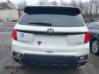 2025 Honda Passport EX-L с VIN 5FNYF8H50SB006501, выставлен на аукционе IAAI как лот 41926216 с пробегом 4 323 миль миль и . История ставок и продаж доступна на DreamBid. Изображение 16.