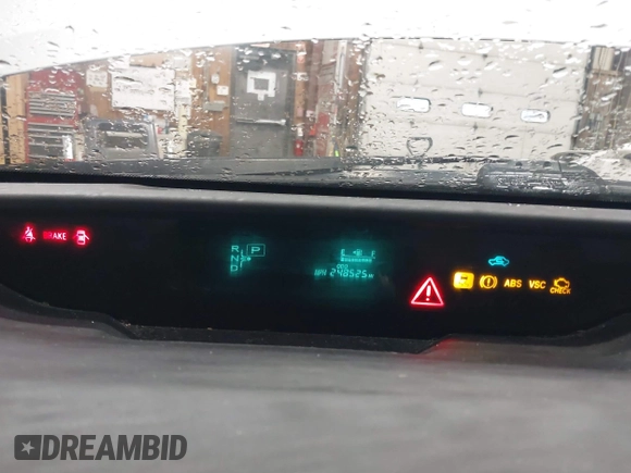 2007 Toyota Prius z VIN JTDKB20U977649489, wystawiony jako IAAI lot #41772600 z przebiegiem 248 525 mil mil oraz . Historia ofert i sprzedaży dostępna na DreamBid. Obrazek 7.