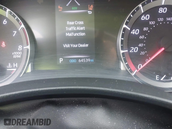 2021 Toyota Highlander L z VIN 5TDZZRAH2MS044221, wystawiony jako IAAI lot #42668093 z przebiegiem 64 539 mil mil oraz . Historia ofert i sprzedaży dostępna na DreamBid. Obrazek 7.