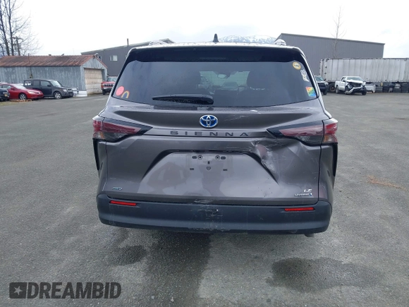 2024 Toyota Sienna LE with VIN 5TDKSKFC6RS140774, listed as a IAAI auction lot 41991677 with 5,433 mi miles. Bid and sale history available at carsss.com. Image 16.