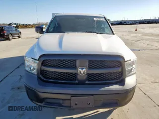 2020 Ram 1500 Tradesman z VIN 3C6JR6DT9LG122008, wystawiony jako Copart lot #48498725 z przebiegiem Nie podano mil oraz Szkoda całkowita • Salvage title. Historia ofert i sprzedaży dostępna na DreamBid. Obrazek 5.