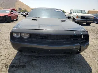 2014 Dodge Challenger R/T Plus z VIN 2C3CDYBT1EH294121, wystawiony jako Copart lot #60687575 z przebiegiem 121 607 mil mil oraz Szkoda całkowita • Salvage title. Historia ofert i sprzedaży dostępna na DreamBid. Obrazek 5.