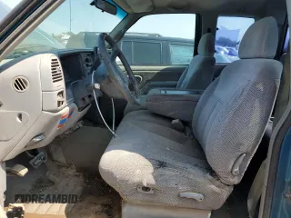 1997 GMC Sierra 2500 z VIN 1GTGK29JXVE562949, wystawiony jako Copart lot #68270174 z przebiegiem 212 422 mil mil oraz Szkody całkowita. Historia ofert i sprzedaży dostępna na DreamBid. Obrazek 7.