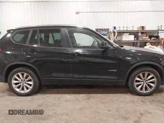 2015 BMW X3 xDrive28i z VIN 5UXWX9C56F0D46128, wystawiony jako IAAI lot #41840698 z przebiegiem 125 353 mil mil oraz . Historia ofert i sprzedaży dostępna na DreamBid. Obrazek 13.