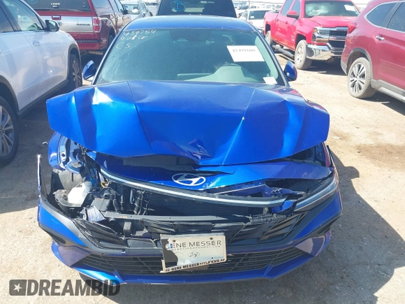 2024 Hyundai Elantra SEL z VIN KMHLS4DG3RU727771, wystawiony jako IAAI lot #42491600 z przebiegiem 5 510 mil mil oraz . Historia ofert i sprzedaży dostępna na DreamBid. Obrazek 12.
