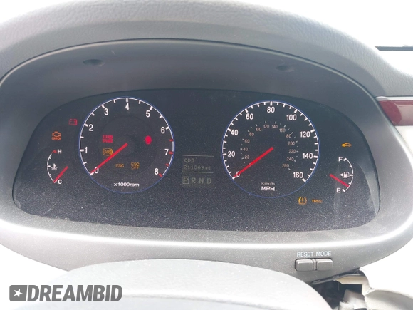 2007 Hyundai Azera SE with VIN KMHFC46F97A215820, listed as a IAAI auction lot 42120029 with 211,069 mi miles. Bid and sale history available at carsss.com. Image 7.