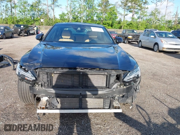 2018 Volvo S90 Momentum with VIN LVY982AK2JP023132, listed as a IAAI auction lot 41977080 with 98,514 mi miles. Bid and sale history available at carsss.com. Image 6.