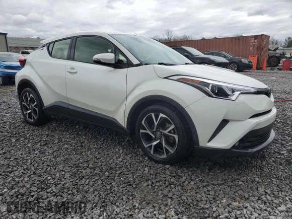 2018 Toyota C-HR XLE z VIN JTNKHMBXXJ1003871, wystawiony jako Copart lot #49984355 z przebiegiem 101 395 mil mil oraz Szkoda całkowita • Salvage title. Historia ofert i sprzedaży dostępna na DreamBid. Obrazek 4.