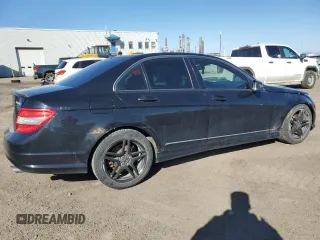 2010 Mercedes-Benz C 300 Sport z VIN WDDGF8BB3AF473664, wystawiony jako Copart lot #55313745 z przebiegiem 297 097 mil mil oraz Szkody całkowita. Historia ofert i sprzedaży dostępna na DreamBid. Obrazek 3.