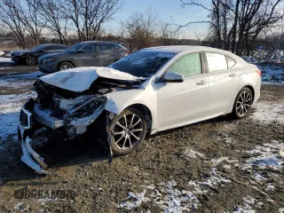 2018 Acura TLX w/Technology Pkg with VIN 19UUB2F52JA012335, listed as a Copart auction lot 42104325 with 101,282 mi miles and Salvage Title. Bid and sale history available at carsss.com. Image 1.