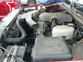 2005 Chevrolet Suburban Z71 with VIN 3GNFK16Z85G223736, listed as a IAAI auction lot 42253773 with Not provided miles and . Bid and sale history available at DreamBid. Image 13.