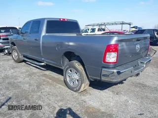2022 Ram 2500 Tradesman with VIN 3C6UR5HJ2NG111757, listed as a IAAI auction lot 41537105 with 64,589 mi miles and . Bid and sale history available at DreamBid. Image 3.