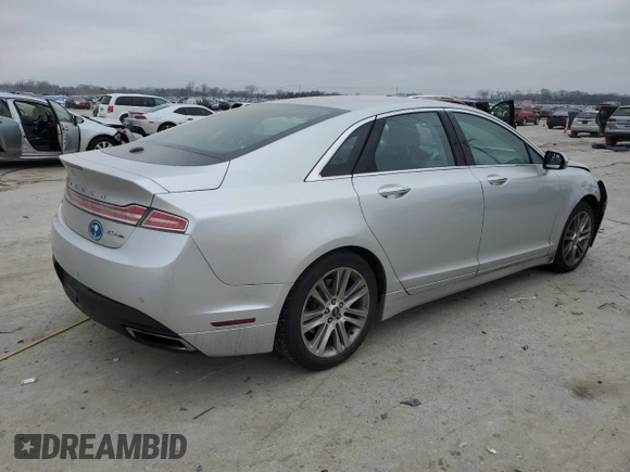 2015 Lincoln MKZ z VIN 3LN6L2G93FR624560, wystawiony jako Copart lot #43999515 z przebiegiem 125 011 mil mil oraz Czysty tytuł • Clean title. Historia ofert i sprzedaży dostępna na DreamBid. Obrazek 3.