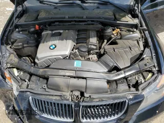 2006 BMW 3 Series 325i z VIN WBAVB13576PT24671, wystawiony jako Copart lot #56490285 z przebiegiem 99 604 mil mil oraz Szkoda całkowita • Salvage title. Historia ofert i sprzedaży dostępna na DreamBid. Obrazek 11.