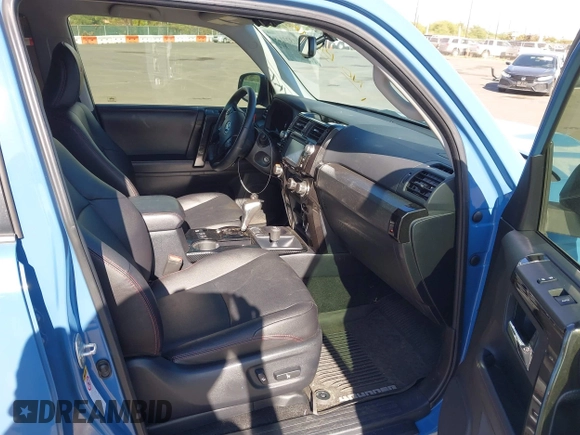 2018 Toyota 4Runner SR5 with VIN JTEBU5JR4J5587343, listed as a IAAI auction lot 41323145 with 51,136 mi miles. Bid and sale history available at carsss.com. Image 5.