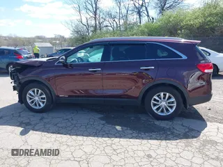 2017 Kia Sorento LX with VIN 5XYPGDA53HG224624, listed as a IAAI auction lot 41976003 with Not Provided miles and . Bid and sale history available at carsss.com. Image 15.