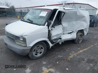 2004 Chevrolet Astro Cargo Van with VIN 1GCDM19X44B123208, listed as a IAAI auction lot 41200783 with 203,221 mi miles. Bid and sale history available at carsss.com. Image 2.