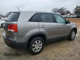 2011 Kia Sorento LX with VIN 5XYKTCA16BG121055, listed as a Copart auction lot 42172485 with 172,717 mi miles and Salvage Title. Bid and sale history available at carsss.com. Image 3.