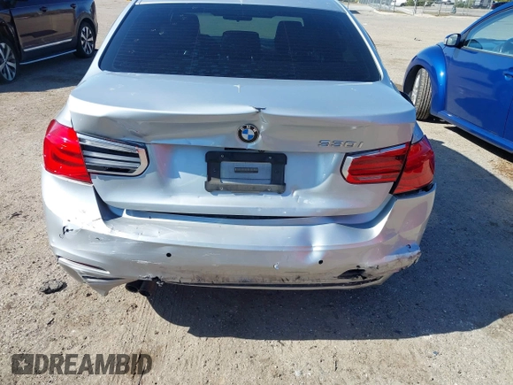 2017 BMW 3 Series 330i z VIN WBA8B9G38HNU54459, wystawiony jako IAAI lot #41297483 z przebiegiem 141 535 mil mil oraz . Historia ofert i sprzedaży dostępna na DreamBid. Obrazek 6.