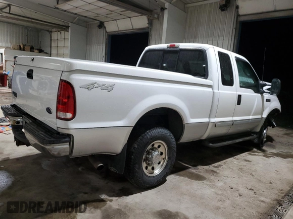 2003 Ford Super Duty F-250 XL with VIN 1FTNX21L83EA33406, listed as a Copart auction lot 84968604 with 204,058 mi miles and Salvage Title. Bid and sale history available at carsss.com. Image 3.