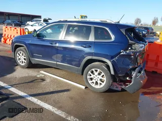 2015 Jeep Cherokee Latitude with VIN 1C4PJMCS0FW583658, listed as a IAAI auction lot 41106819 with 101,849 mi miles. Bid and sale history available at carsss.com. Image 3.